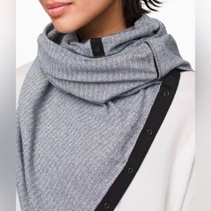 Lululemon Vinyasa Wrap Scarf OS